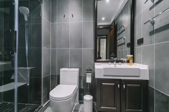 公众对自家的卫生间应该做哪些防护？